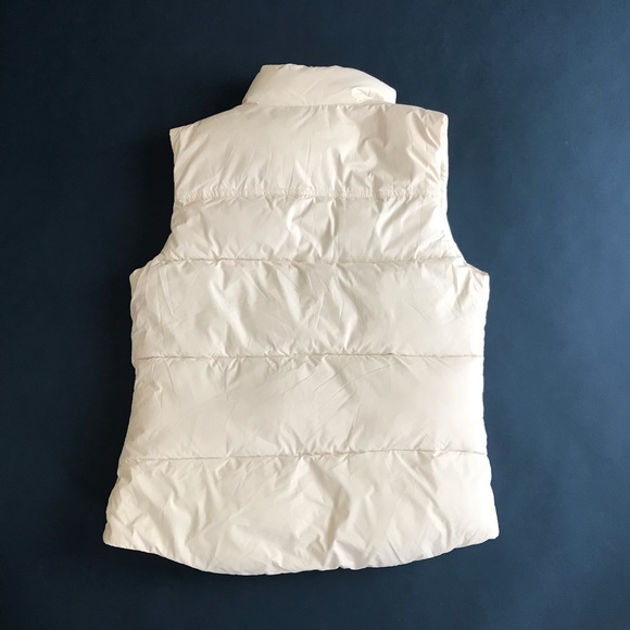 GAP Puffer Vest w/ Wooden Toggles - Picture 2 of 5